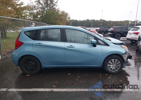 2015 Nissan Versa Note S (Sr)/S Plus/Sl/Sr/Sv z USA, uszkodzony, nr VIN 3N1CE2CP0FL375100